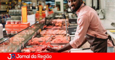 Açougueiros recebem treinamento da Vigilância Sanitária