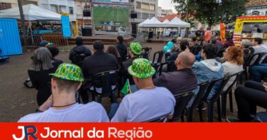 Abertura da Copa reúne famílias e movimenta o Centro de Jundiaí