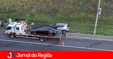 Engavetamento envolve cinco veículos na Rodovia dos Bandeirantes