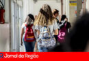 estudantes escola copiar
