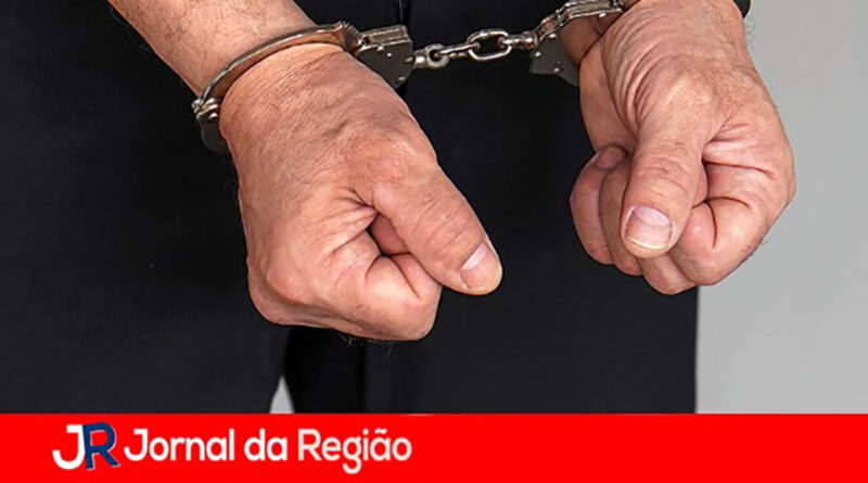 Pai é preso por manter família em cárcere em Jundiaí