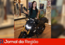 Campanha de Pais do Maxi entrega moto BMW a cliente