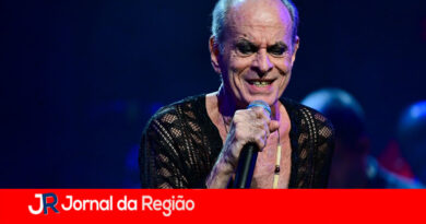 Ney Matogrosso anuncia turnê por estádios do Brasil a partir de janeiro de 2027