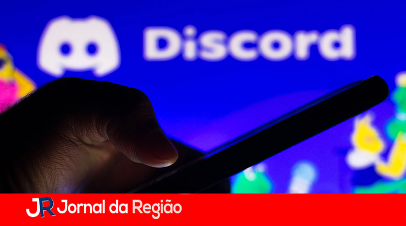 Mãe salva filha de 12 anos de cometer suicídio após estupro virtual pelo Discord