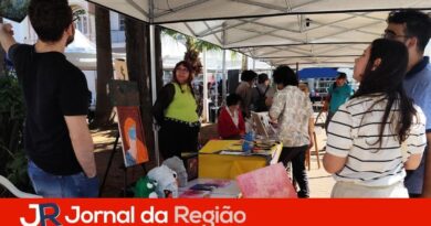 Praça da Matriz recebe nova edição da Feira de Artes Plásticas e Antiguidades dia 23
