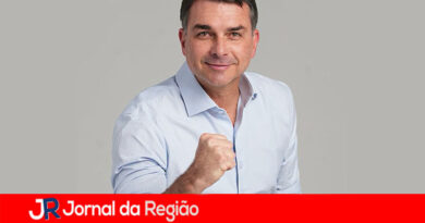 Flávio Bolsonaro pede para manter publicação de vídeo com críticas a Lulinha