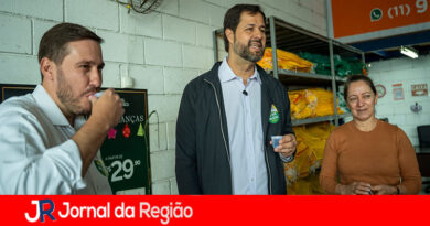 João Paulo e Luiz Fernando percorrem o Ceasa de Jundiaí