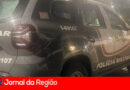 PM localiza drogas escondidas em para-choque de carro