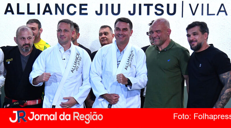 Brasil precisa ser de Cristo, diz Flávio Bolsonaro após polêmica de Nossa Senhora
