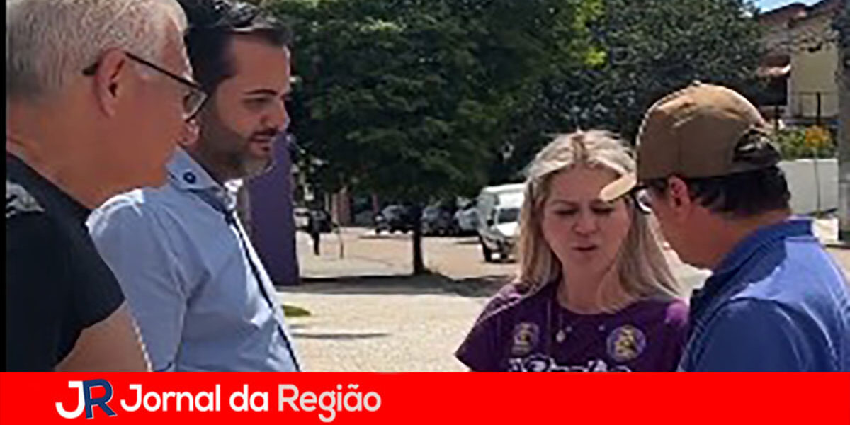 ELLEN MARTINELLI NA VILA RAMI copiar