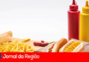 Ketchup e mostarda em bisnagas são proibidos em bares e lanchonetes