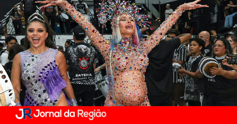 Sabrina Sato 190709784 22 1 copiar