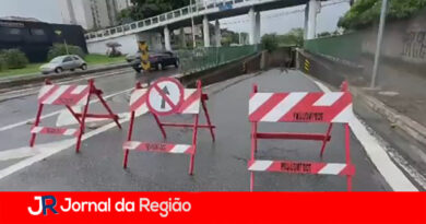Túnel da Ferroviários fica interditado devido alagamento
