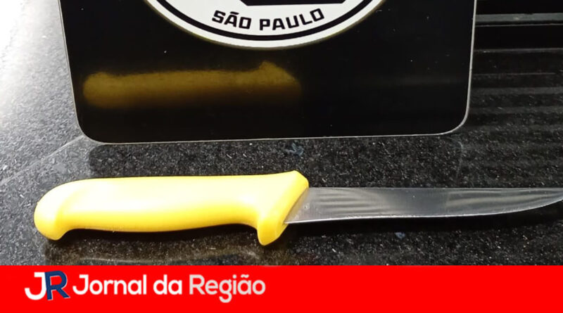 Homem é preso pela PM após ameaçar companheira com faca em Itatiba