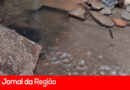 Esgoto retorna para o interior de residência no Jardim Fepasa