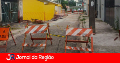Moradores reclamam de abandono da Rua Madri, interditada desde fevereiro