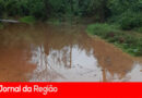 Rio Tietê transborda no bairro do Bananal, em Cabreúva