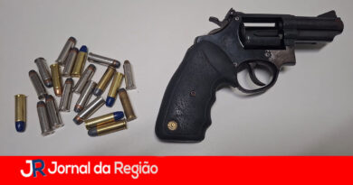 Força Tática prende homem armado no bairro do Aeroporto