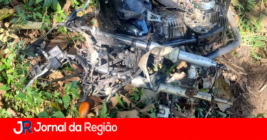 Motociclista sofre acidente gravíssimo na Estrada Velha de SP