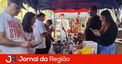Praça da Matriz recebe Feira de Artes Plásticas e Antiguidades no domingo (20)