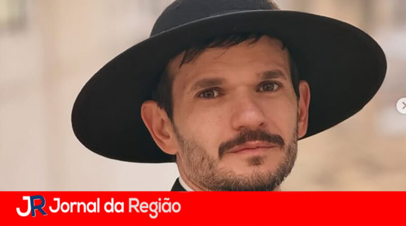Padre Patrick faz apresentação no Polytheama, em Jundiaí