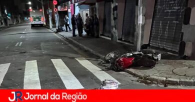 Garupa morre em acidente de moto no Centro