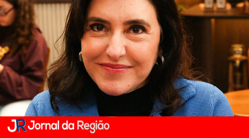 Justiça manda excluir vídeo de Flávio que acusou Simone de se “prostituir”