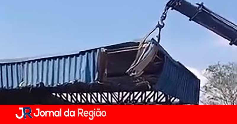 Rápido Luxo faz reparos em cobertura do Terminal do Botujuru 1 terminal botujuru copiar