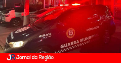 Mulher de 46 anos é presa em flagrante por tráfico