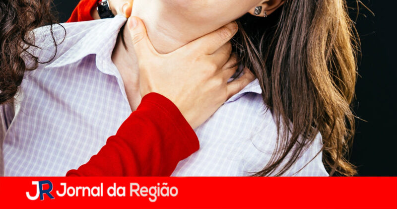 BRIGA DE MULHERES copiar