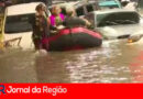 Chuva põe SP em estado de atenção, e carros ficam boiando no túnel do Anhangabaú