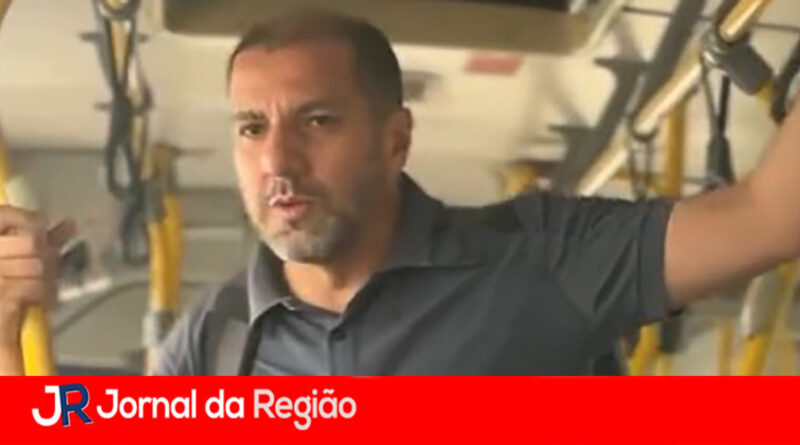 Edicarlos Vieira pega o ônibus metropolitano e ouve a rotina de quem depende dele