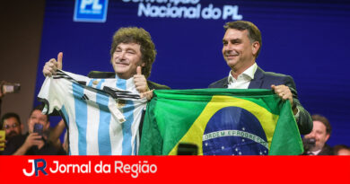 Milei volta a atacar Lula a seis dias das eleições no Brasil