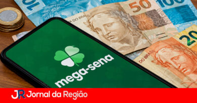 Mega Sena e Reais Brasileiros copiar