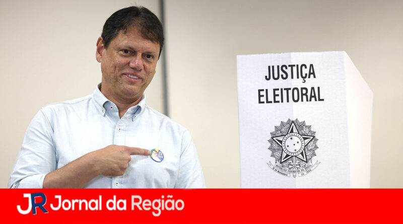 Tarcísio diz que eleição acabou e urnas devem ser respeitadas