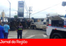 Caminhão tomba e bloqueia saída do Distrito Industrial