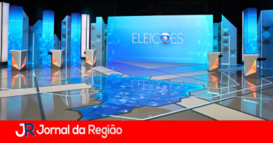 Após desistir de debate, Flávio faz live, critica TSE e pede voto útil em si