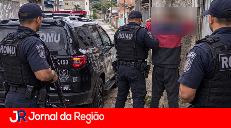 ROMU prende jovem de 19 anos acusado de tráfico de drogas em Campo Limpo Paulista
