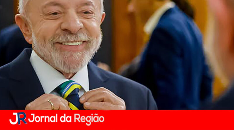 Lula formaliza ao TSE abertura de sigilo caso Flávio Bolsonaro entregue seus dados