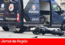 Motociclista de 34 anos fica ferido em colisão com carro