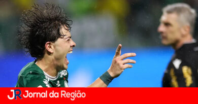 Palmeiras atropela o Corinthians e faz 4 a 1