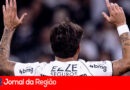 Seedorf vê Corinthians empatar com o Vitória